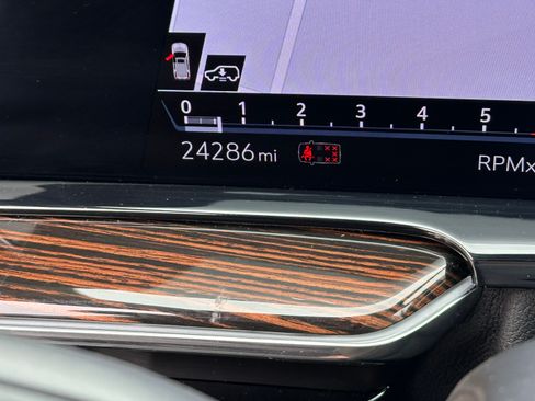 Used 2024 Cadillac Escalade ESV Premium Luxury w/ Performance Package image 10