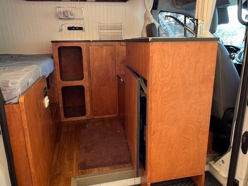 Used 2018 Ford Transit 150 130 Medium Roof image 11