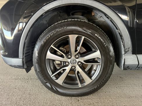 Used 2016 Toyota RAV4 XLE FWD image 12