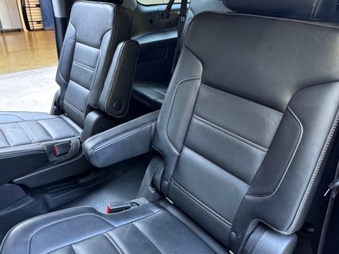 Used 2016 GMC Yukon XL Denali w/ Open Road Package AWD/4WD image 19