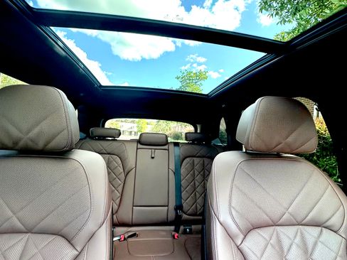 Used 2023 BMW X5 xDrive45e w/ Luxury Seating Package image 6