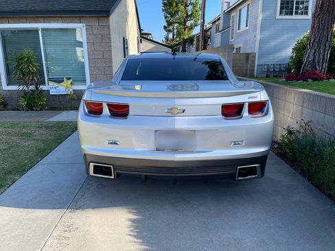 Used 2010 Chevrolet Camaro LT w/ LPO, Ground Effects Package RWD image 6