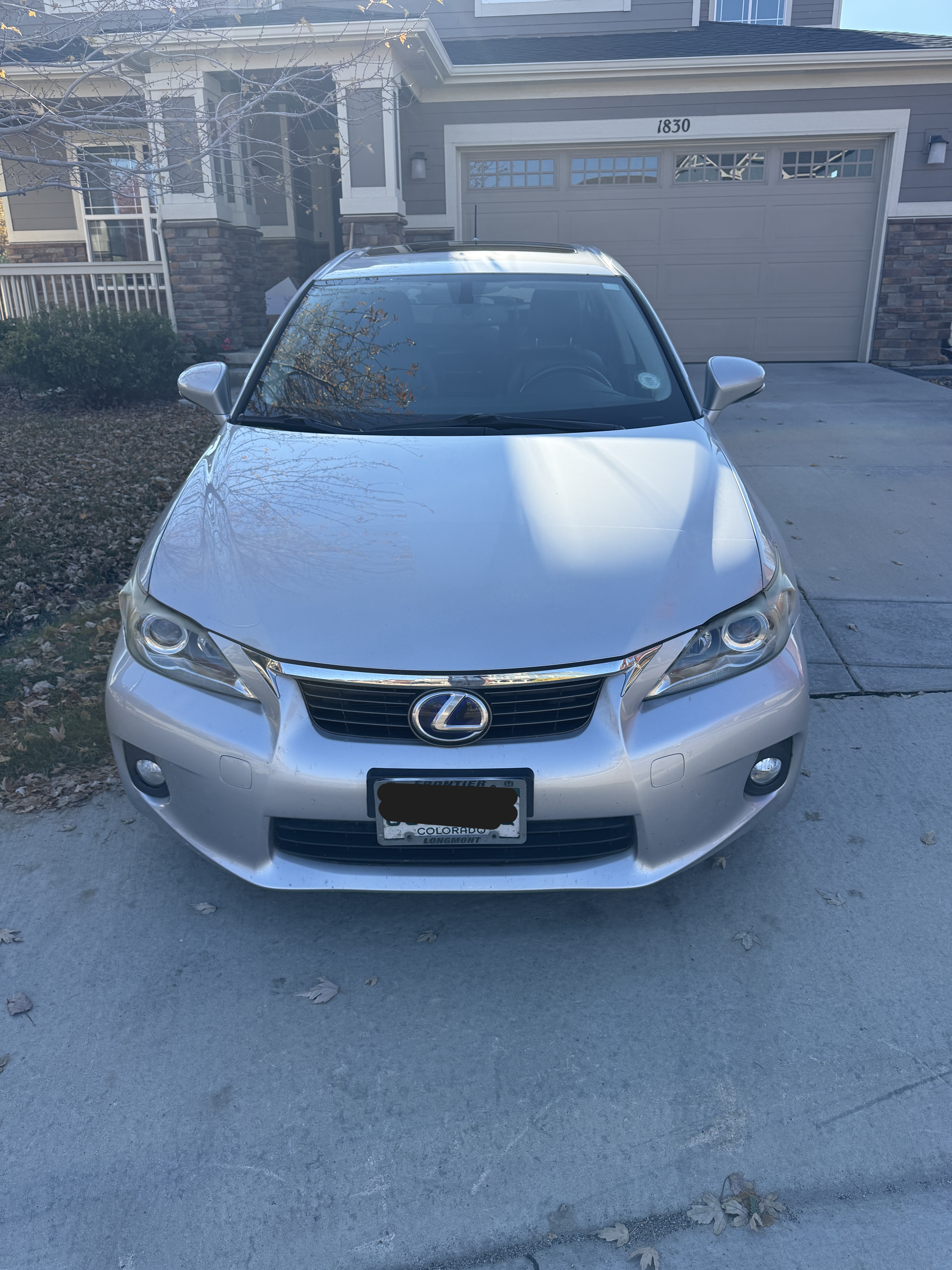 Used 2011 Lexus CT 200h Premium w/ Premium Audio Pkg FWD image 2