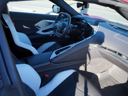 Used 2022 Chevrolet Corvette Stingray Preferred Cpe w/ Engine Appearance Package RWD image 14