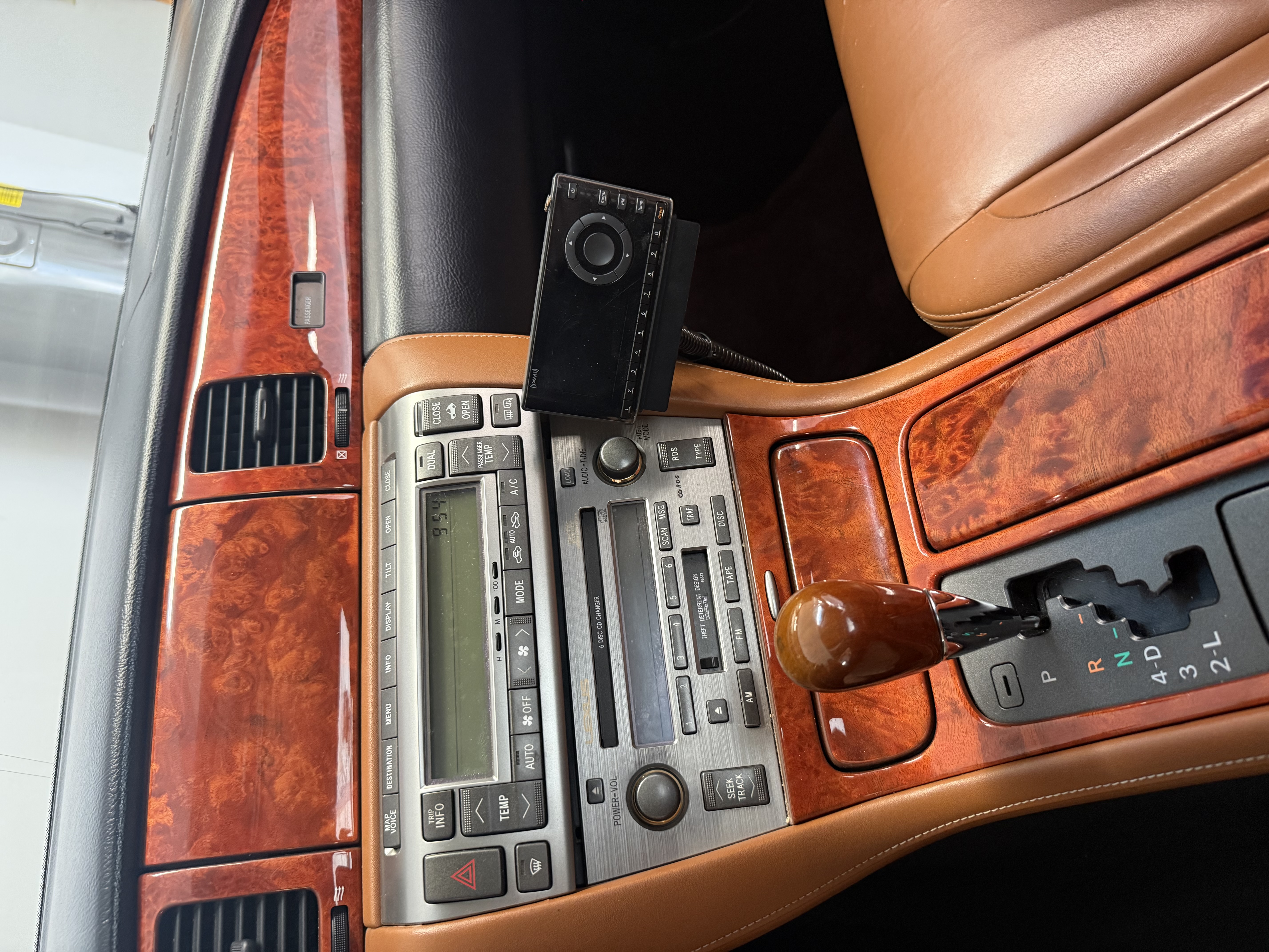 Used 2004 Lexus SC 430 Convertible RWD image 15
