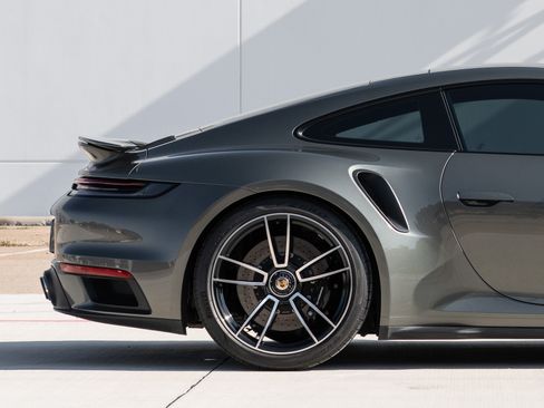 Used 2022 Porsche 911 Turbo S image 5