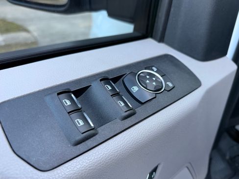 Used 2020 Ford F250 XL w/ STX Appearance Package image 14