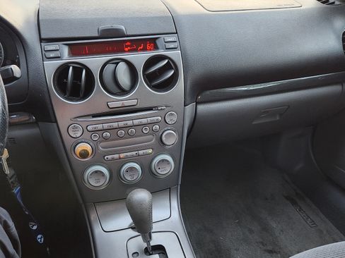 Used 2004 MAZDA MAZDA6 s image 2