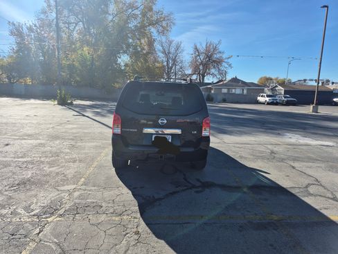 Used 2006 Nissan Pathfinder LE w/ (U01) LE Navigation Pkg image 4