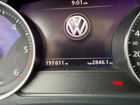 Used 2012 Volkswagen Touareg Executive image 5