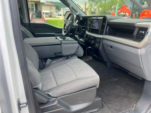 Used 2026 Ford F250 XL w/ STX Appearance Package AWD/4WD image 4