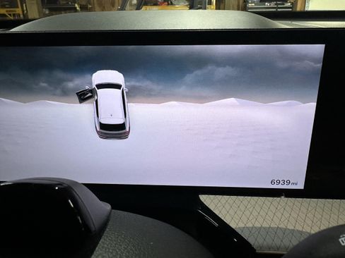 Used 2025 Genesis GV80 2.5T Advanced image 9