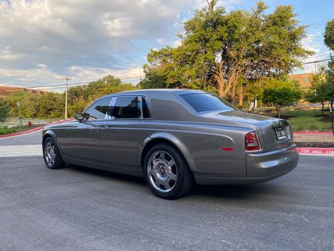 Used 2007 Rolls-Royce Phantom Sedan image 15