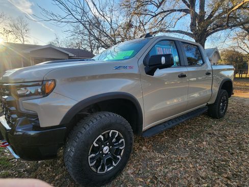 Used 2022 Chevrolet Silverado 1500 ZR2 w/ Technology Package image 1