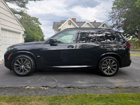 Used 2026 BMW X5 xDrive50e w/ M Sport Package AWD/4WD image 2