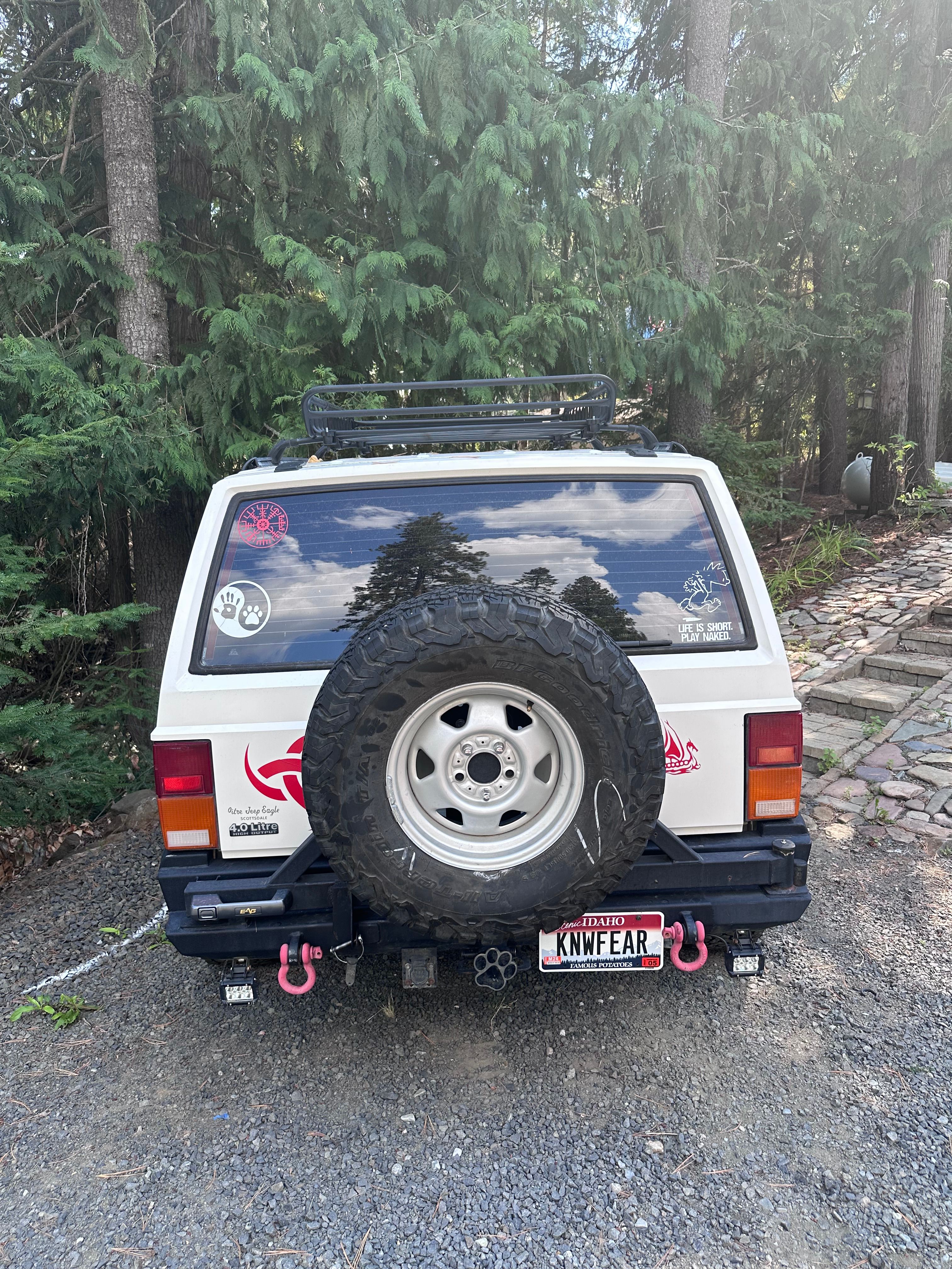 Used 1996 Jeep Cherokee 4WD 4-Door image 4