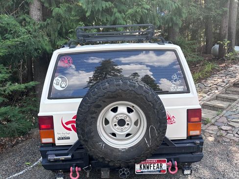 Used 1996 Jeep Cherokee 4WD 4-Door image 4