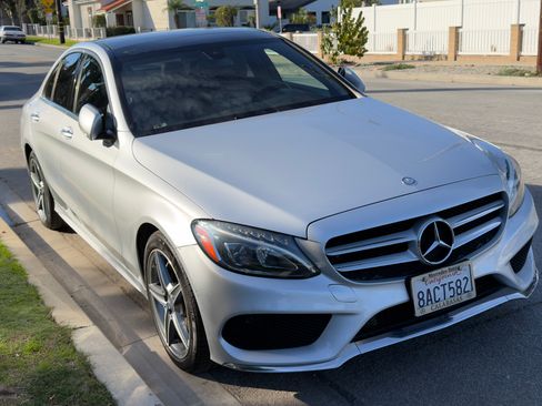 Used 2015 Mercedes-Benz C 300 4MATIC Sedan image 2