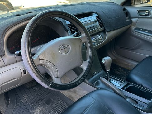Used 2006 Toyota Camry LE image 5