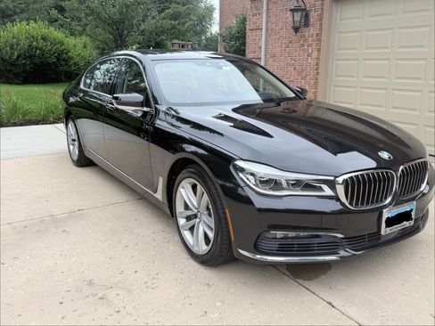 Used 2017 BMW 750i xDrive AWD/4WD image 2