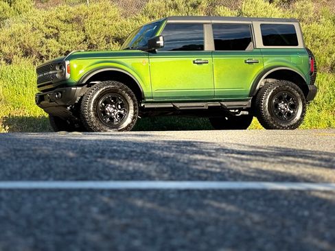 Used 2023 Ford Bronco Badlands w/ Sasquatch Package image 24