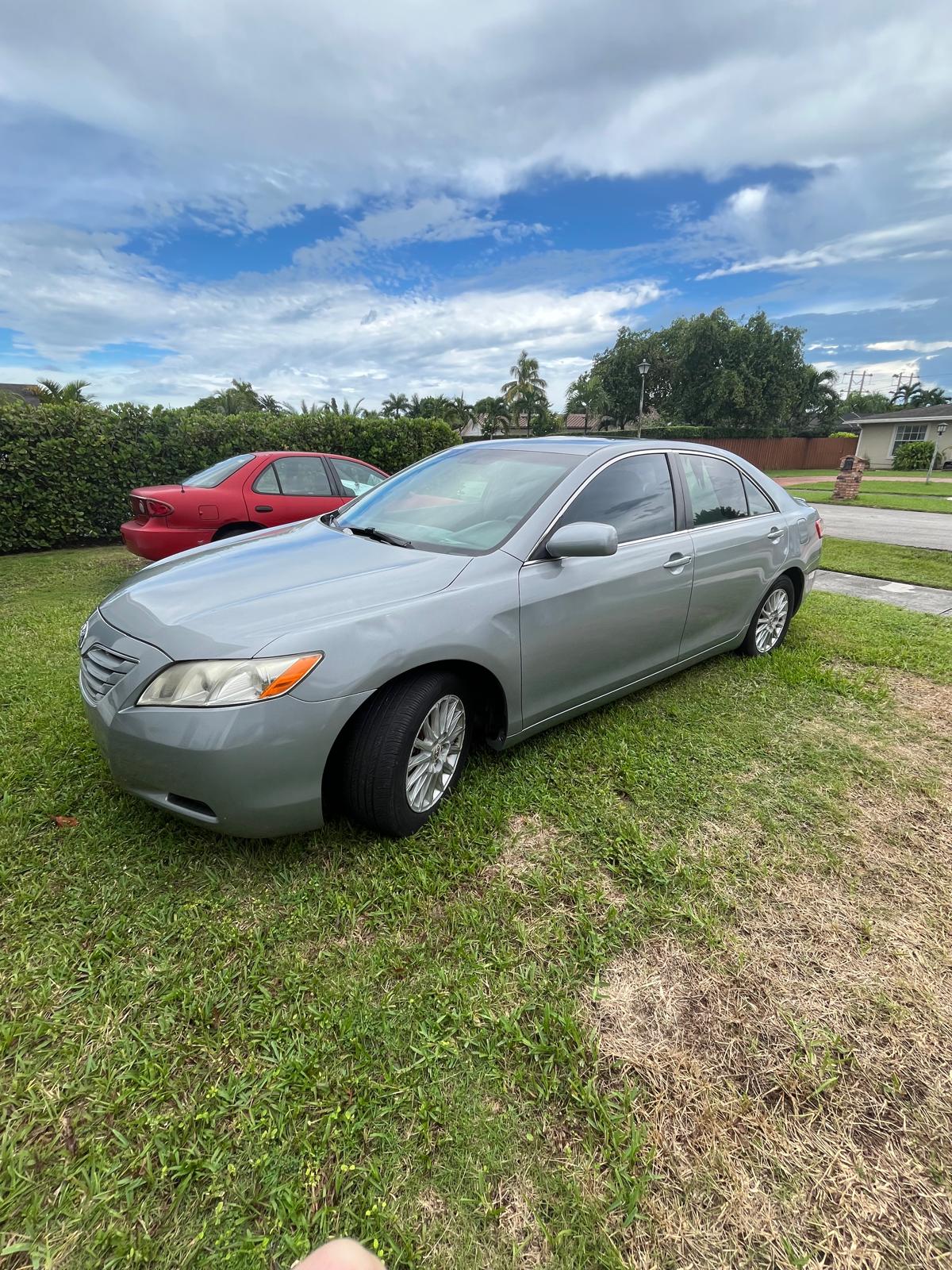 Used 2007 Toyota Camry LE FWD image 1