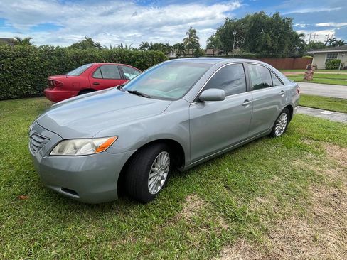 Used 2007 Toyota Camry XLE image 1