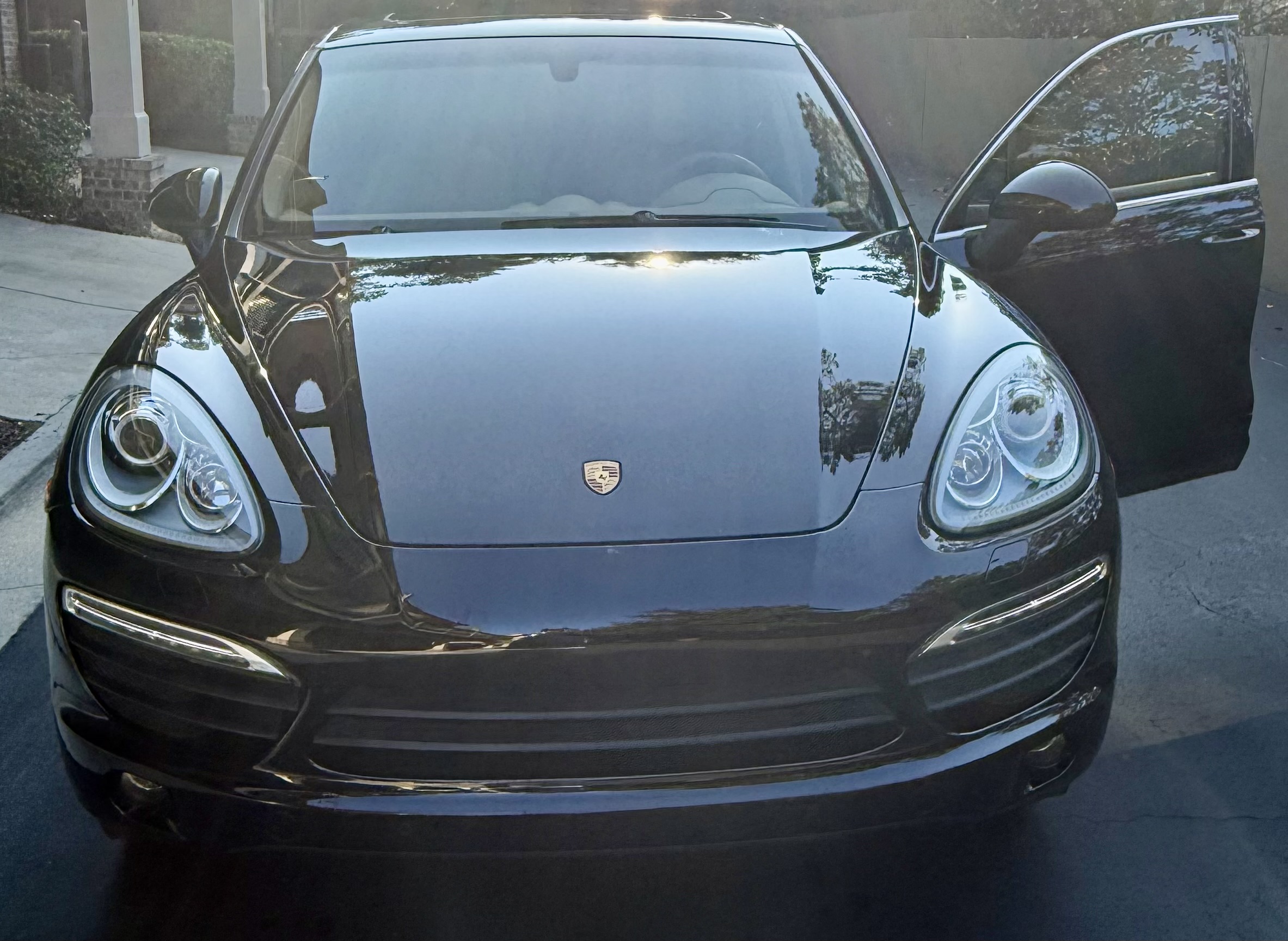 Used 2014 Porsche Cayenne S AWD/4WD image 1