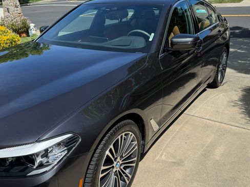 Used 2018 BMW 530i image 15