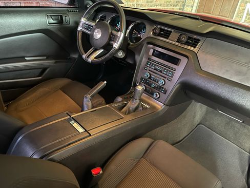 Used 2013 Ford Mustang GT image 5