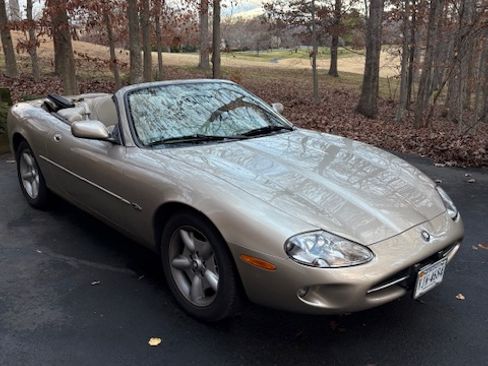 Used 1998 Jaguar XK8 Convertible image 13