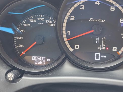 Used 2015 Porsche Macan Turbo image 10