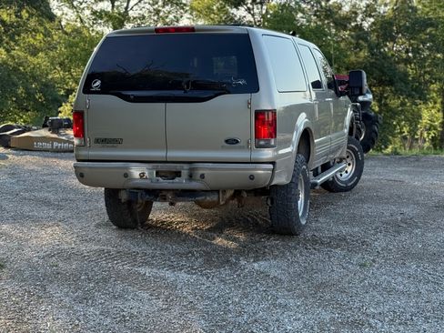 Used 2004 Ford Excursion Limited image 4