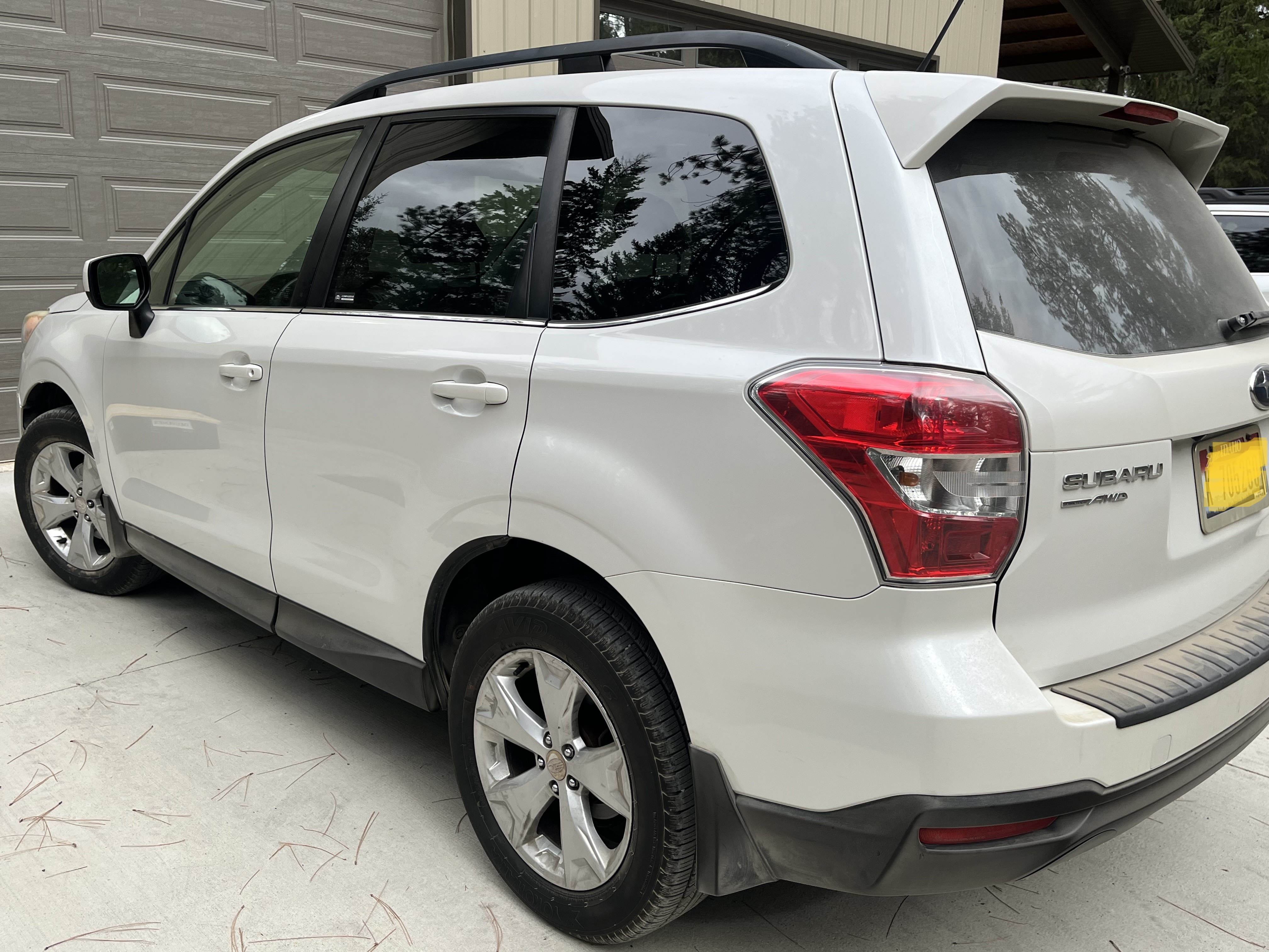 Used 2014 Subaru Forester 2.5i Limited AWD/4WD image 4