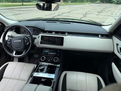 Used 2019 Land Rover Range Rover Velar S AWD/4WD image 4