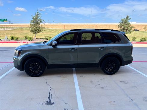 Used 2025 Kia Telluride SX X-Line AWD/4WD image 2