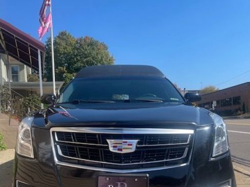 Used 2001 Cadillac De Ville Sedan image 11