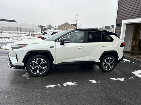 Used 2022 Toyota RAV4 XSE w/ Weather Package image 2