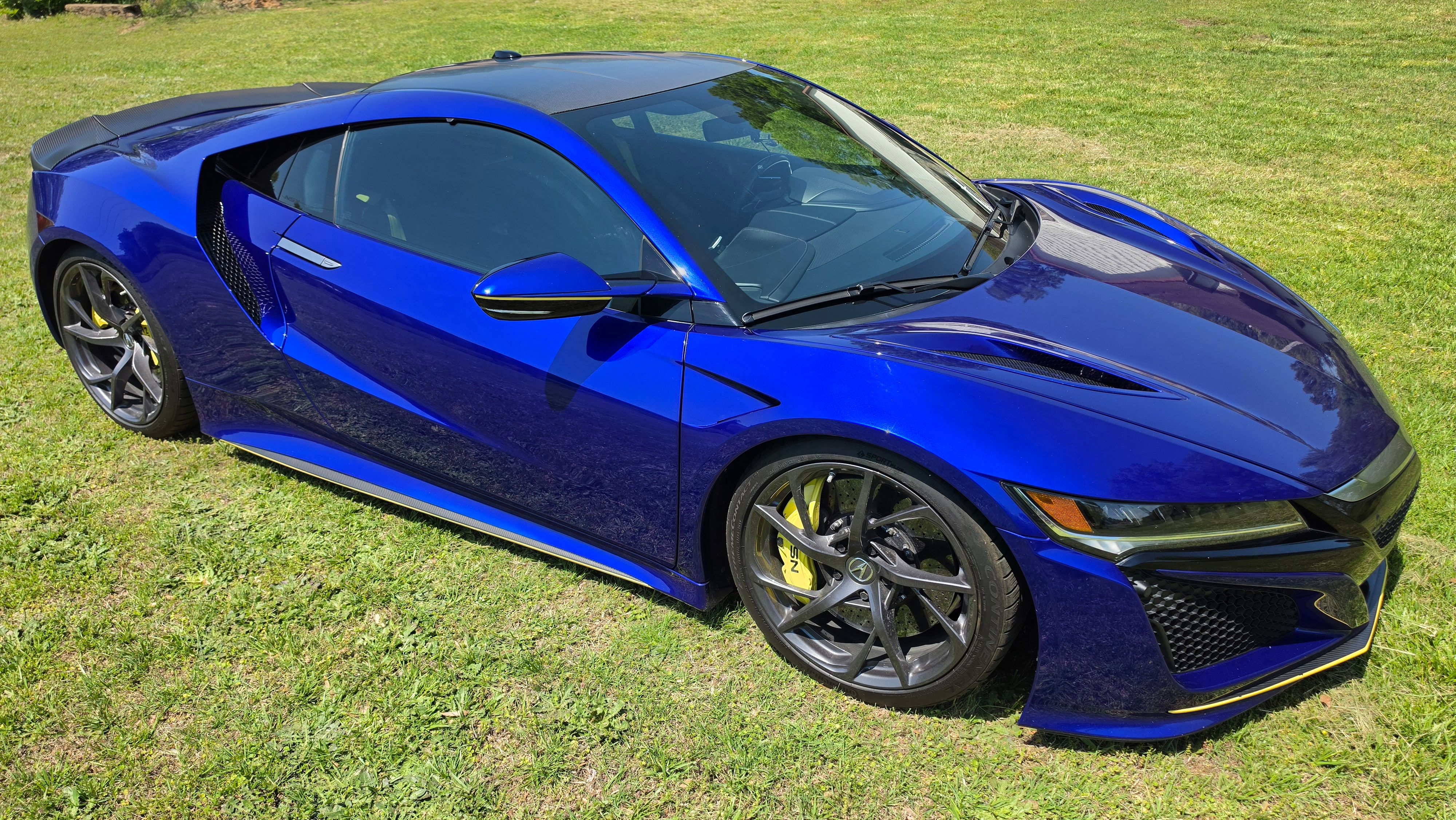 Used 2017 Acura NSX AWD/4WD image 2