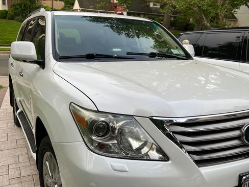Used 2008 Lexus LX 570 4WD image 2