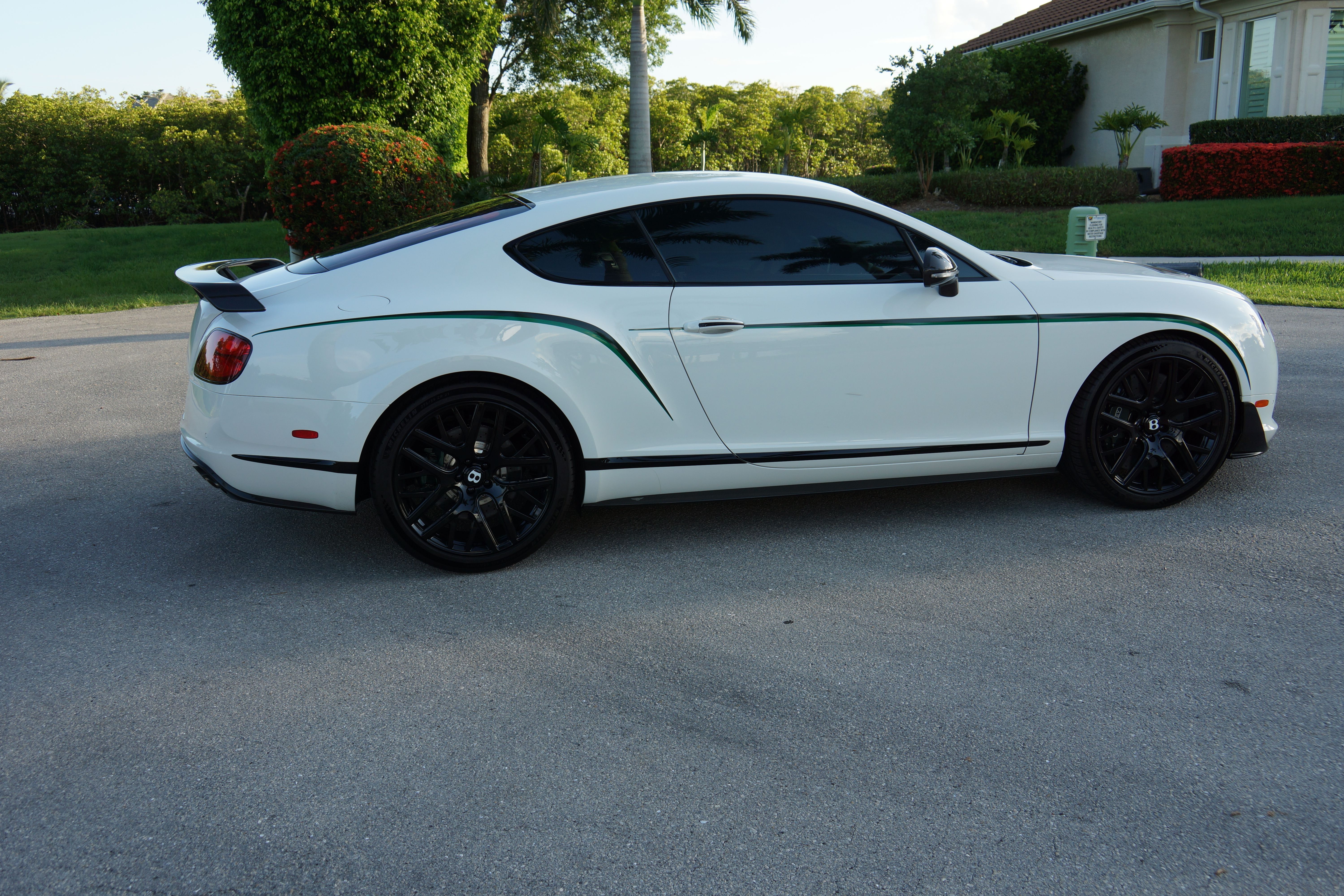 Used 2015 Bentley Continental GT3-R AWD/4WD image 8
