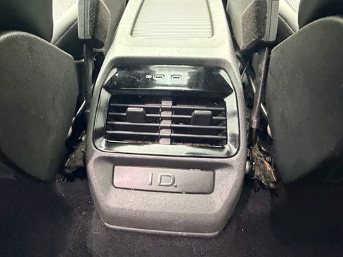 Used 2021 Volkswagen ID.4 Pro S image 2