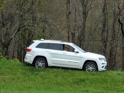 Used 2017 Jeep Grand Cherokee Summit w/ Platinum Series Group