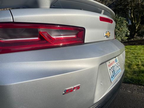 Used 2016 Chevrolet Camaro SS image 20