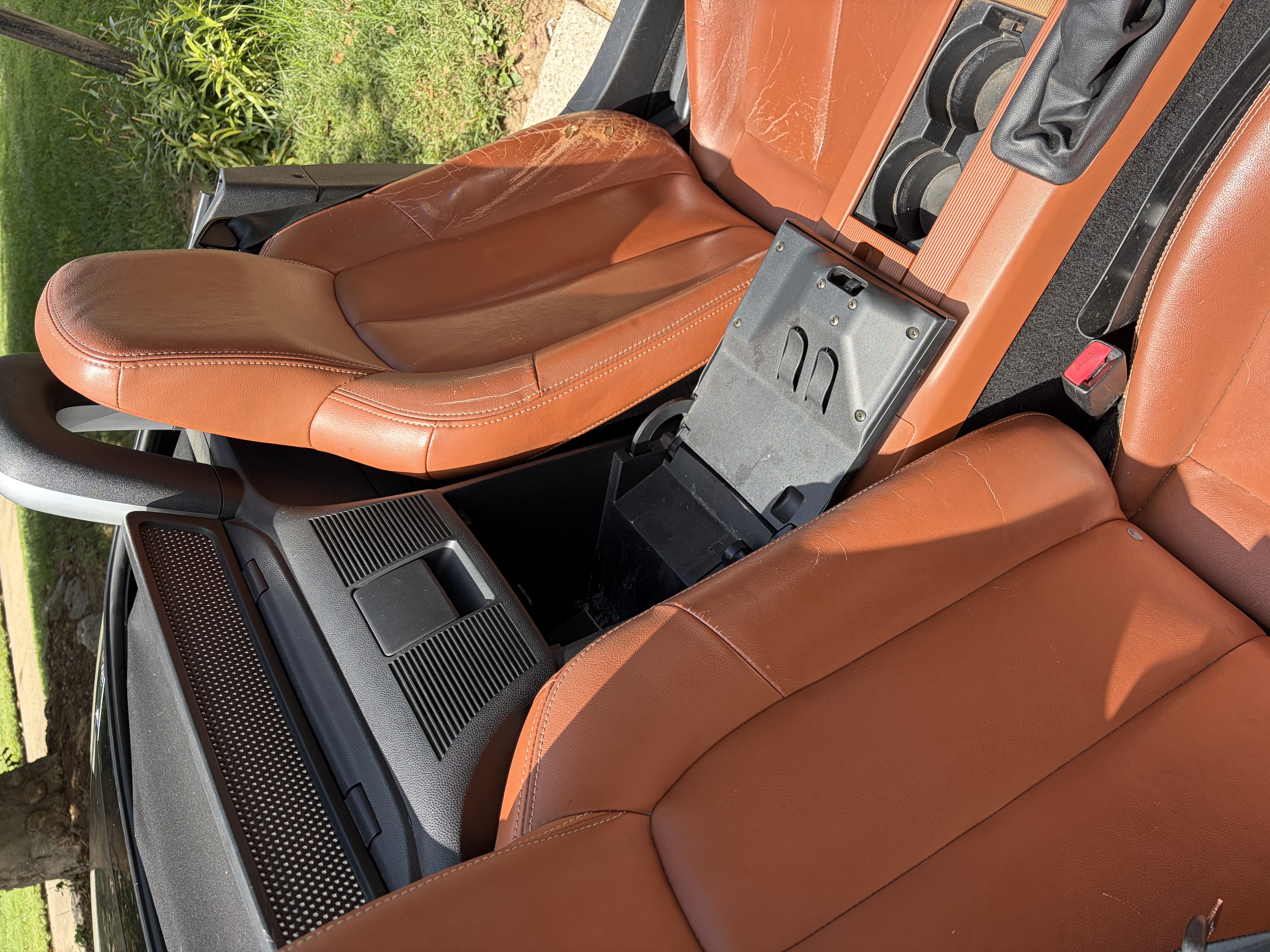 Used 2006 MAZDA MX-5 Miata Grand Touring RWD image 12