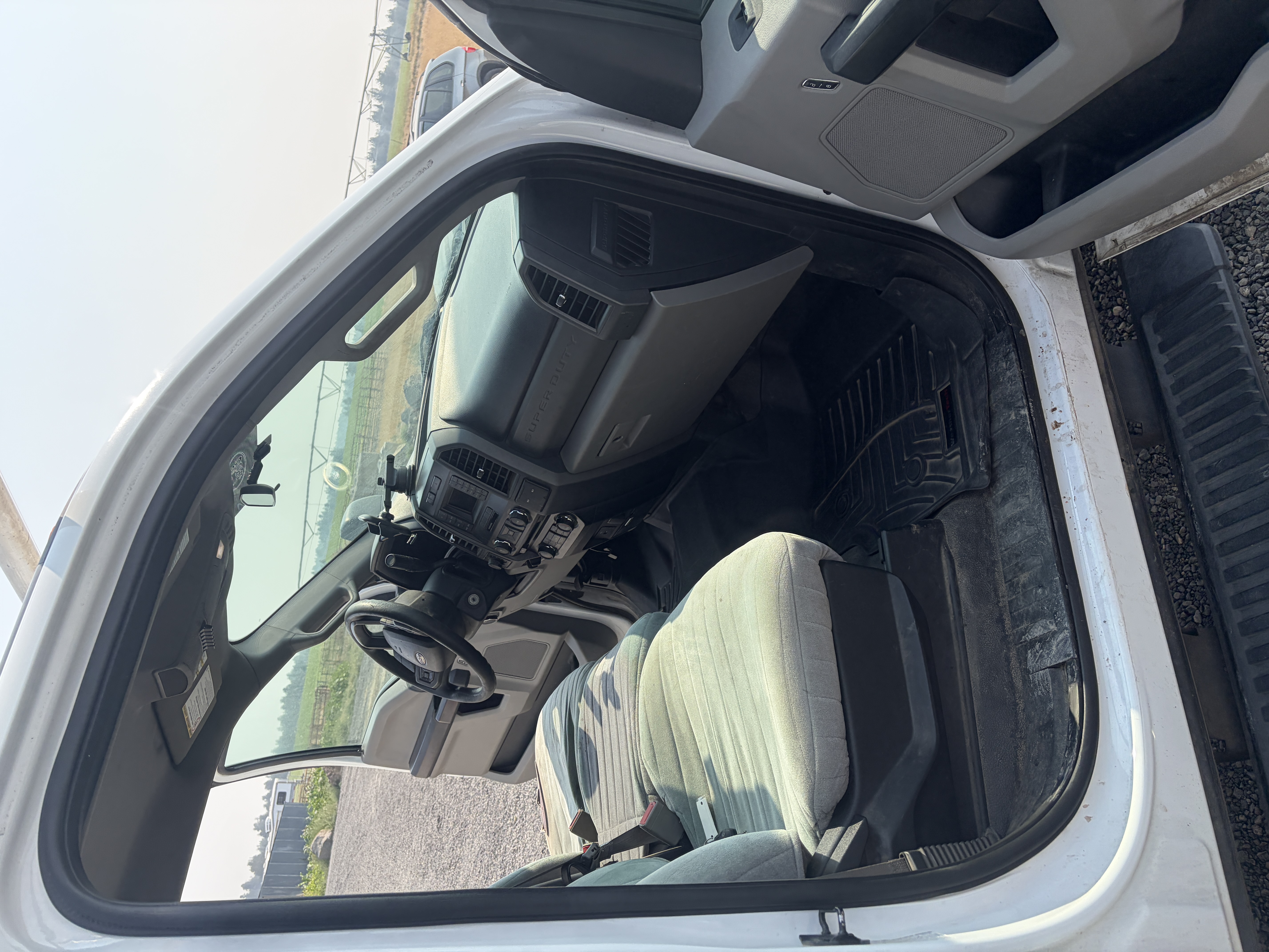 Used 2018 Ford F550 4x4 Crew Cab Super Duty image 9