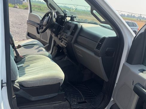 Used 2018 Ford F550 4x4 Crew Cab Super Duty image 9