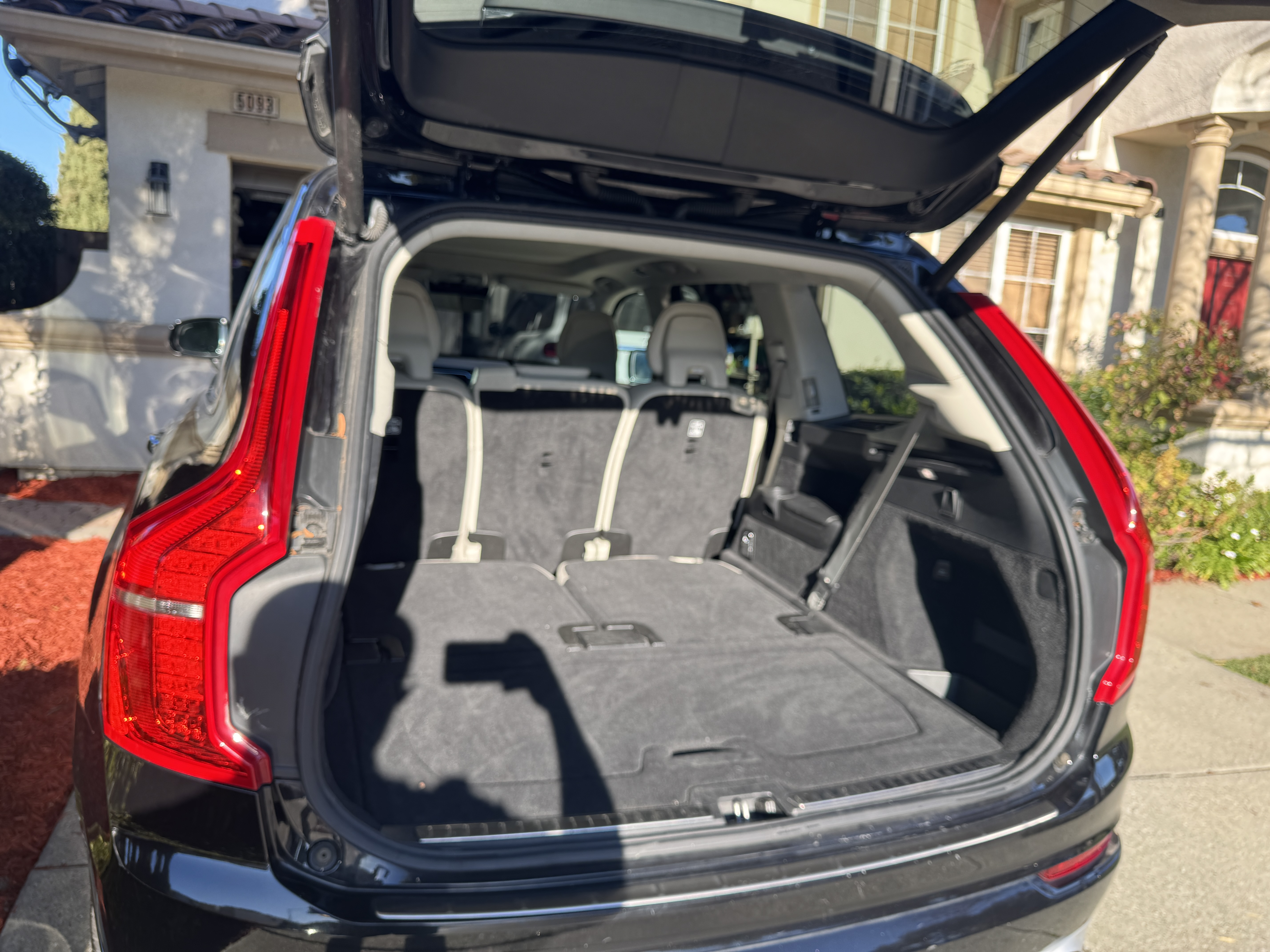 Used 2019 Volvo XC90 T5 Momentum w/ Advanced Package AWD/4WD image 8