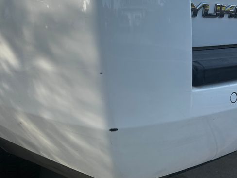Used 2018 GMC Yukon SLT w/ Premium Edition RWD image 12