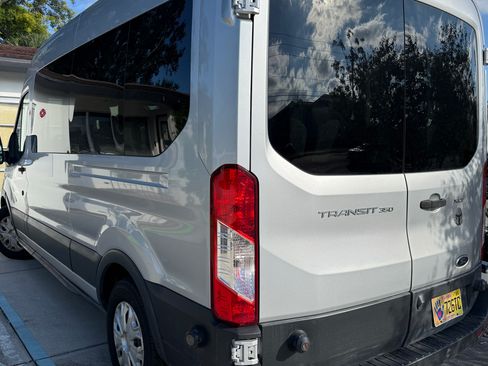 Used 2015 Ford Transit 350 XLT image 6